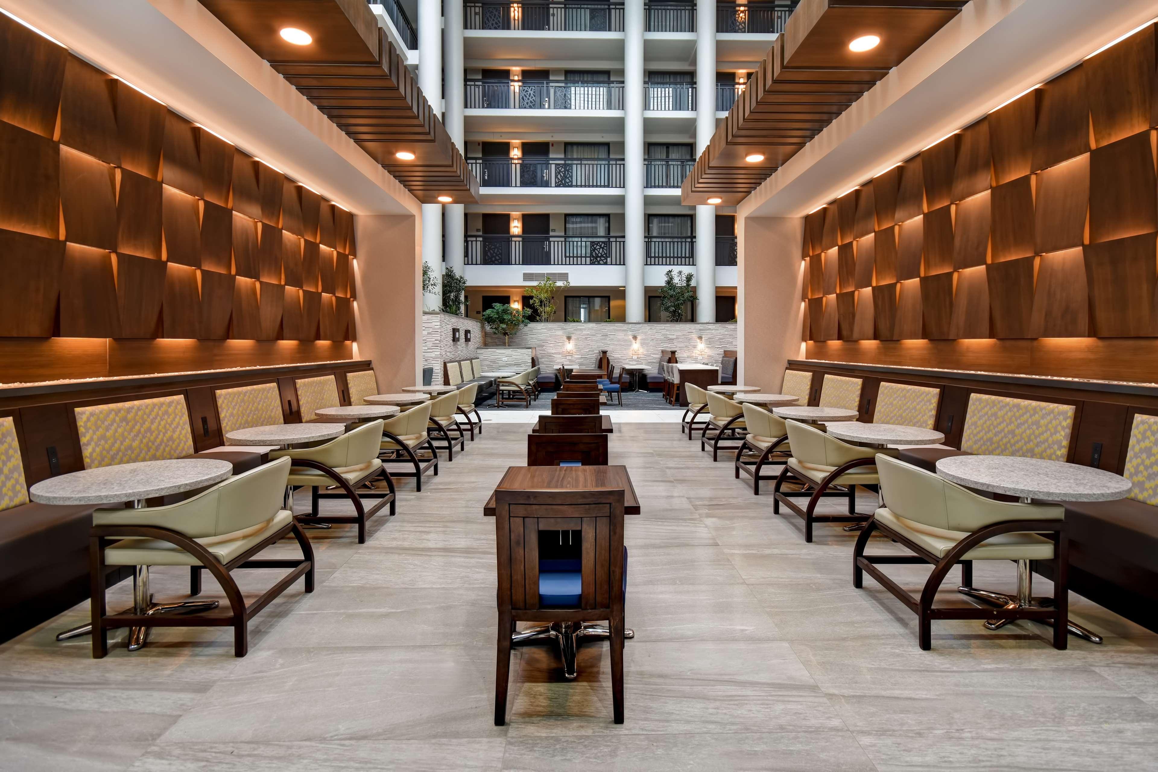 เอมบาสซี สวีท ซีราคิวส์ Hotel อีสต์ซีราคิวส์ ภายนอก รูปภาพ
