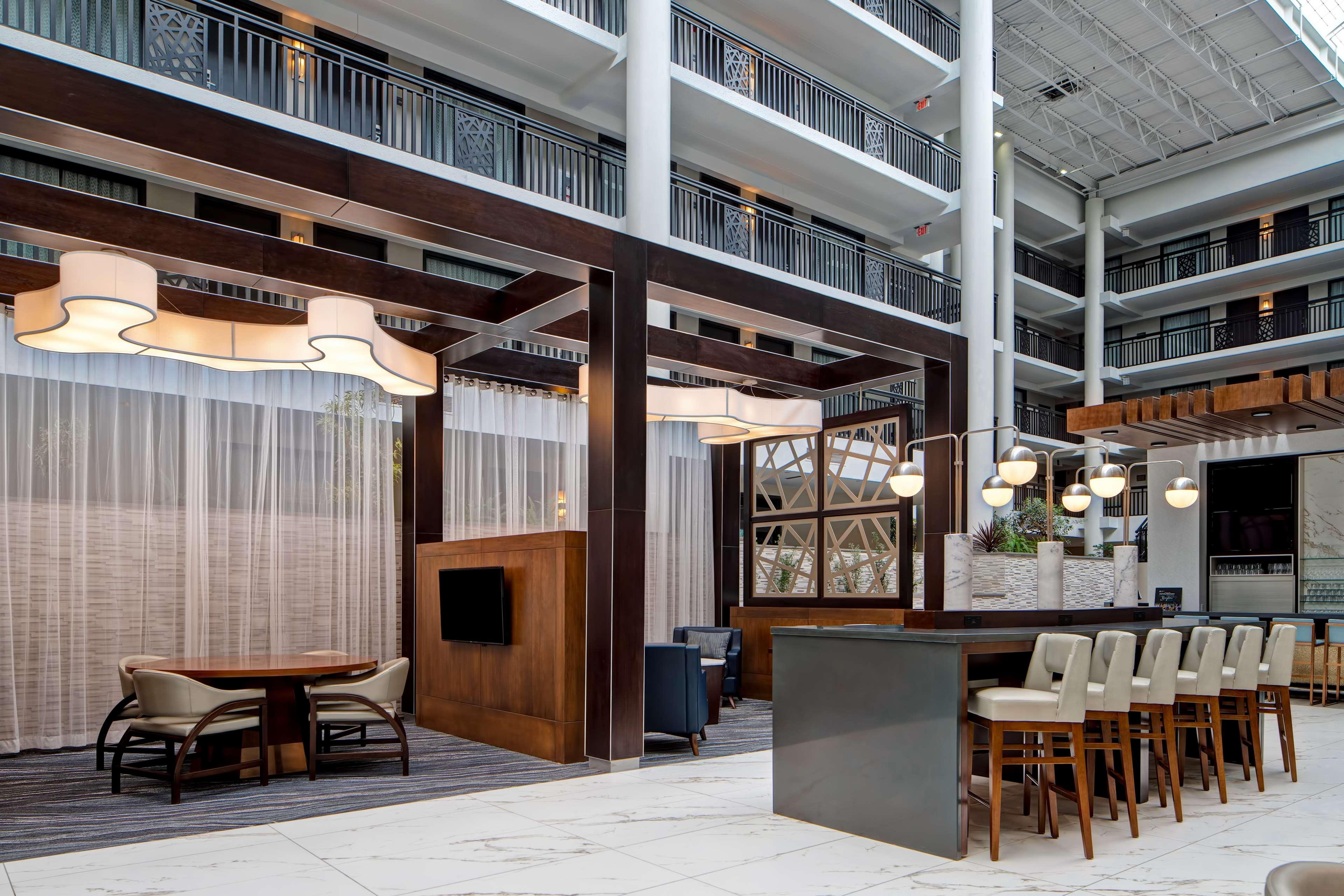 เอมบาสซี สวีท ซีราคิวส์ Hotel อีสต์ซีราคิวส์ ภายนอก รูปภาพ