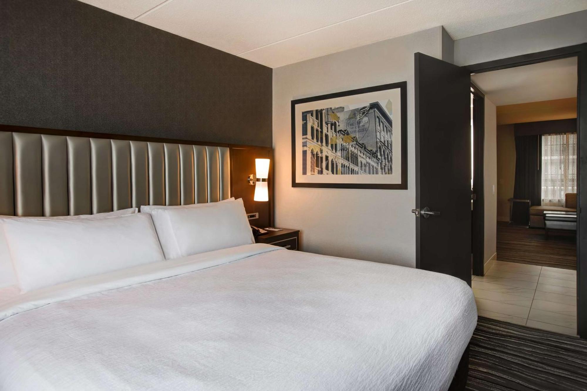 เอมบาสซี สวีท ซีราคิวส์ Hotel อีสต์ซีราคิวส์ ภายนอก รูปภาพ
